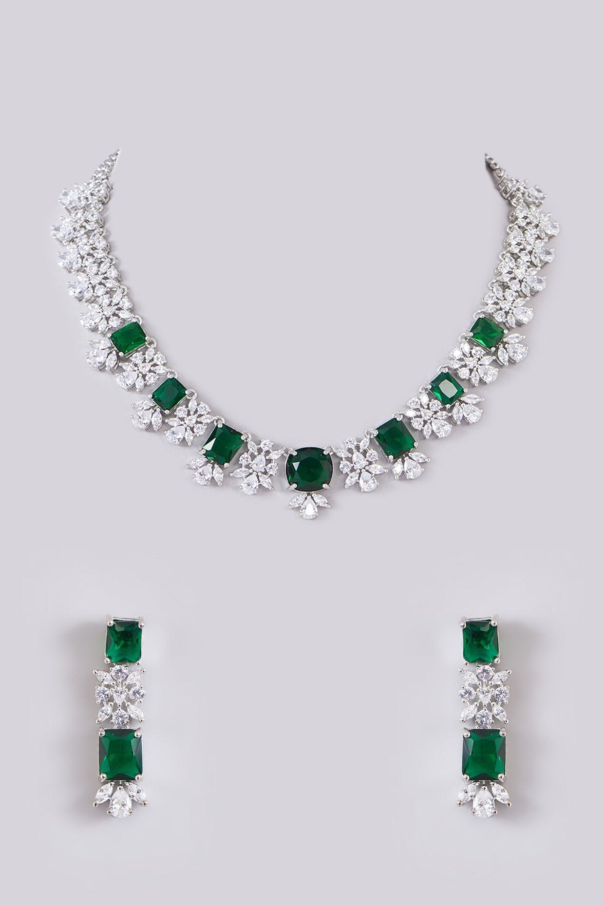 Emerald Elegance Diamond Necklace Set - Dyulokha