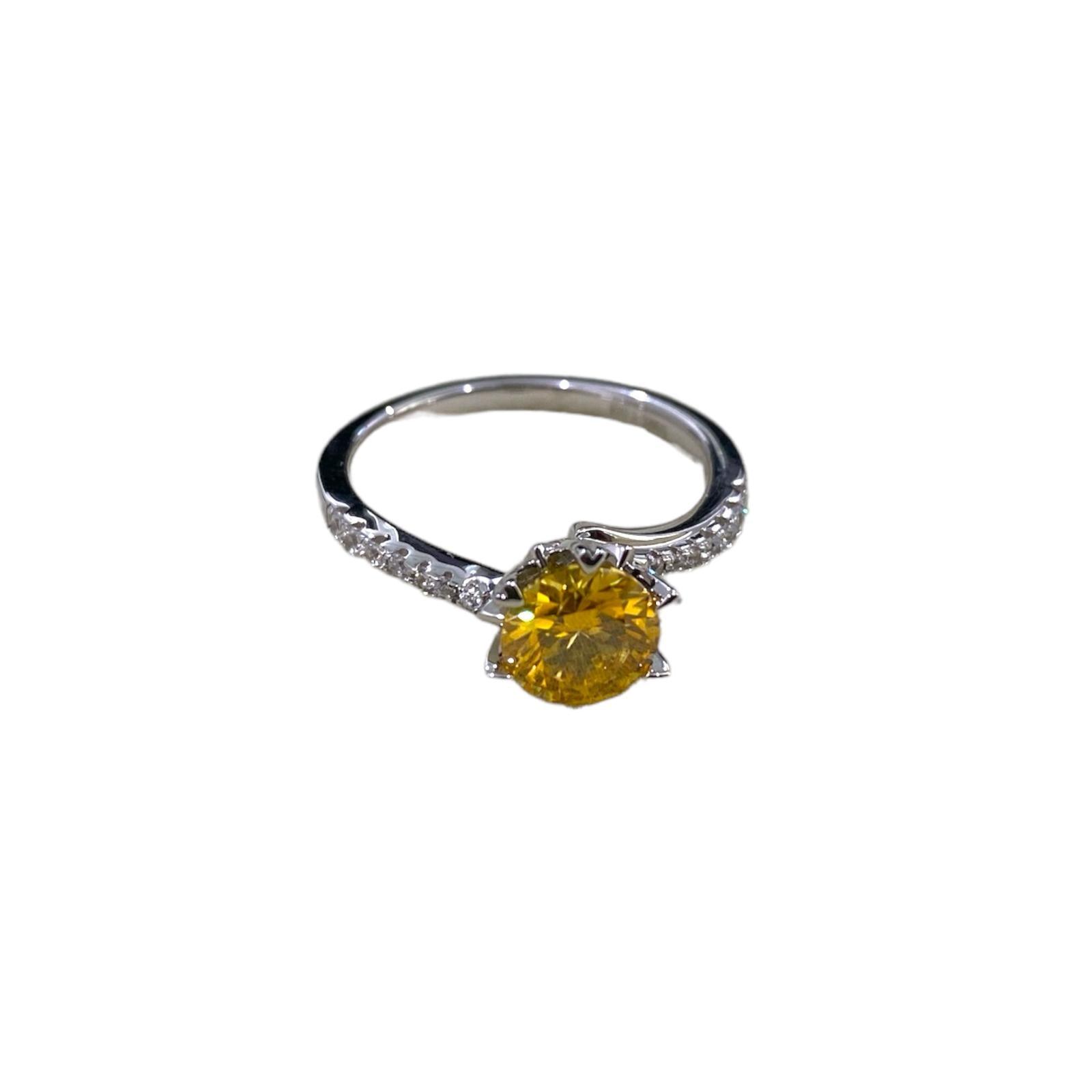 Glamorous Gleam Moissanite Accents Ring - Dyulokha