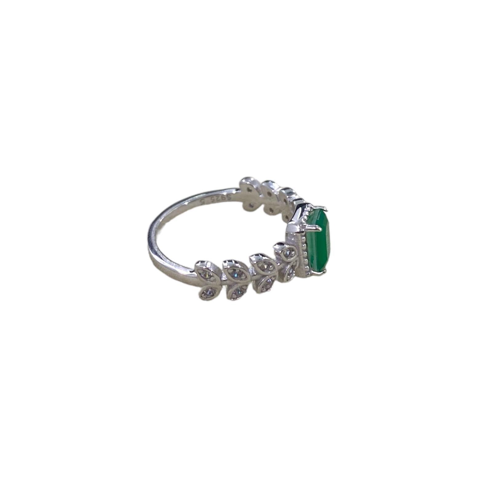 Glimmering Geometry Elegant Ring - Dyulokha