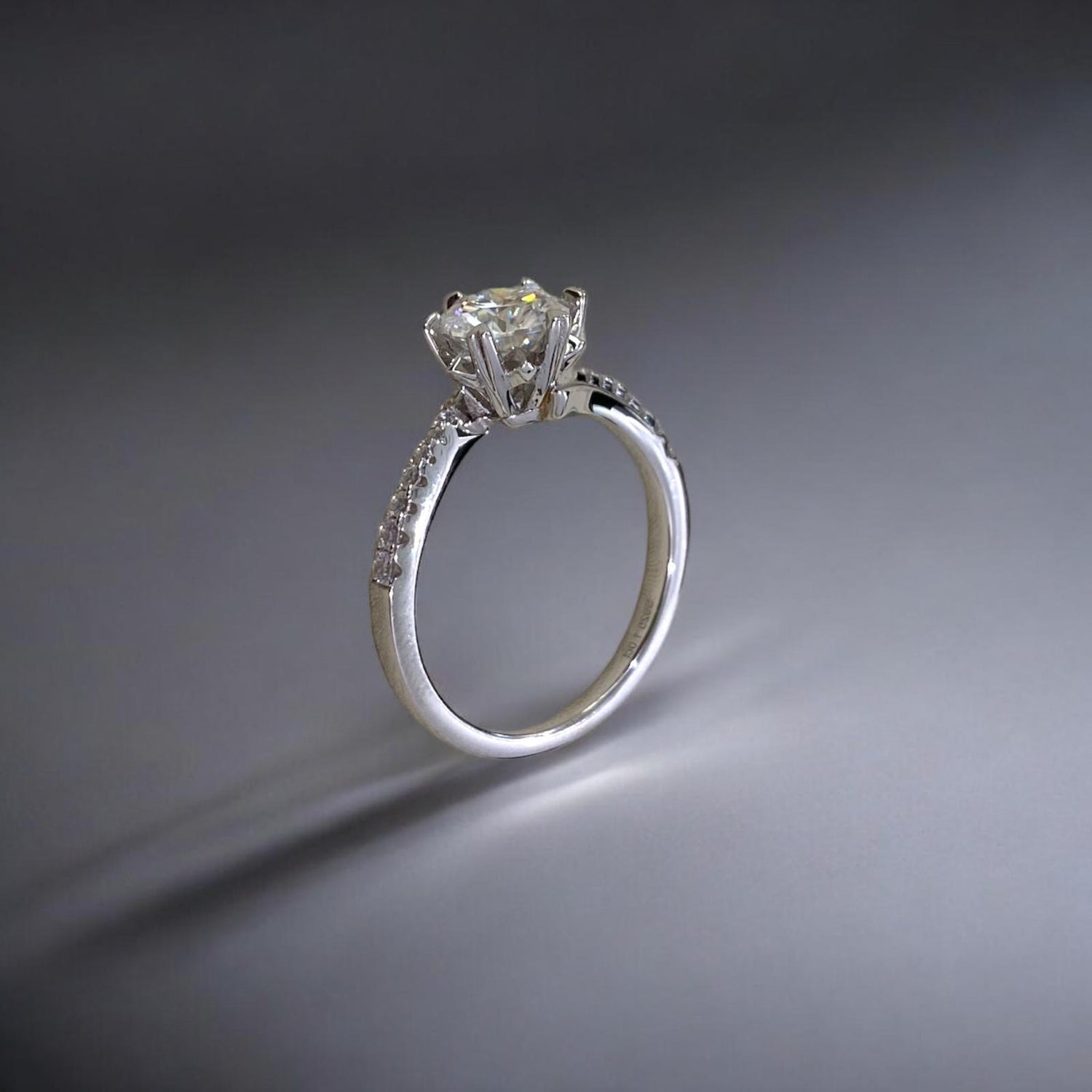 Radiant Glamour Moissanite Majesty Ring - Dyulokha