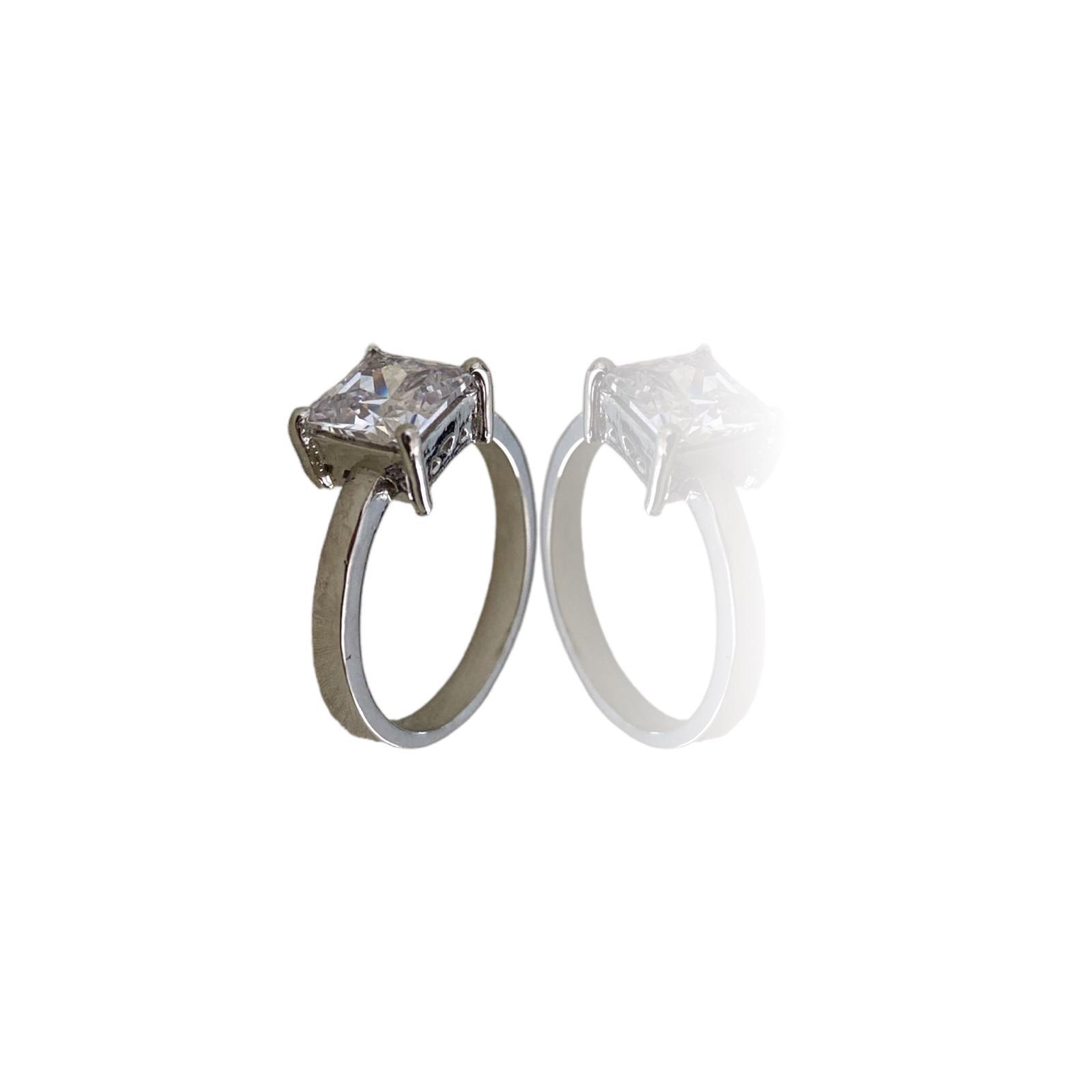 Princess CZ Solitaire Ring - Dyulokha
