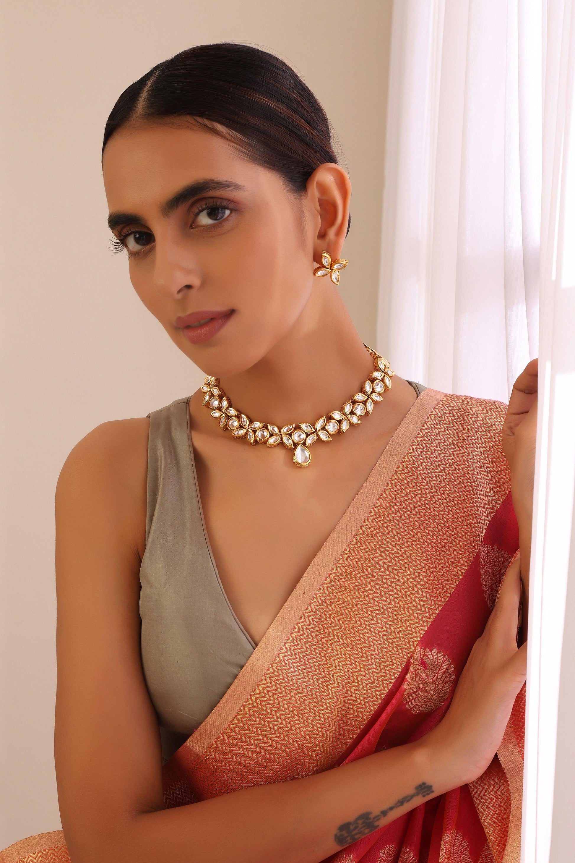 Golden Elegance Kundan Necklace Set - Dyulokha