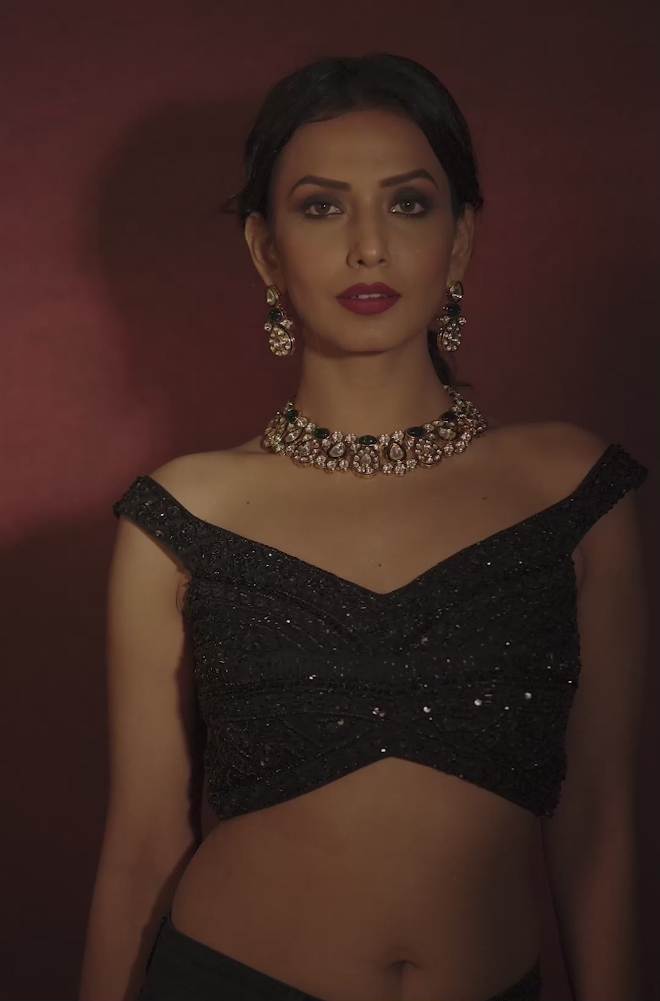 Load video: Emerald Elegance Kundan Set
