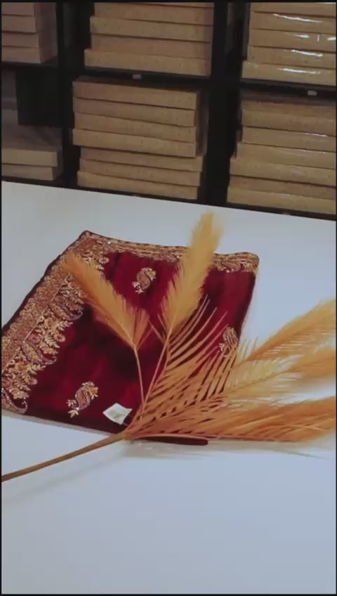 Load video: Brown Handloom Kanjivaram Silk Saree